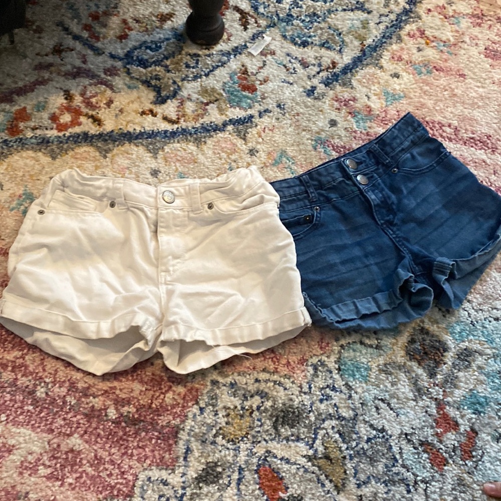Set of two Jean shorts!